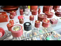 ประเภทแบบพับ ผสมสกรูแบบสกรู 40kV 10000pF มือประตูความดันสูงสุด