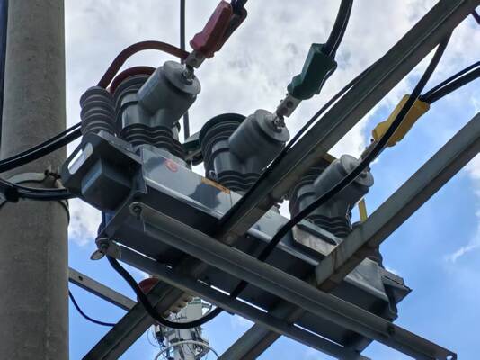 แหล่งจ่ายไฟคาปาซิเตอร์แรงดันสูง -6W/10W/15W/18W สำหรับอุปกรณ์ระบบโครงข่ายไฟฟ้าอัจฉริยะ